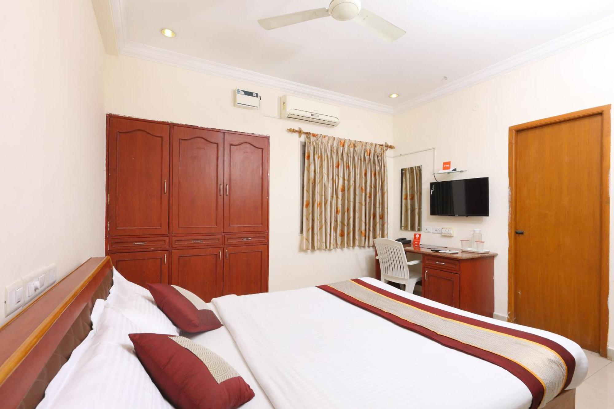 Hotel OYO 8355 Tranquil Nest à Chennai Extérieur photo